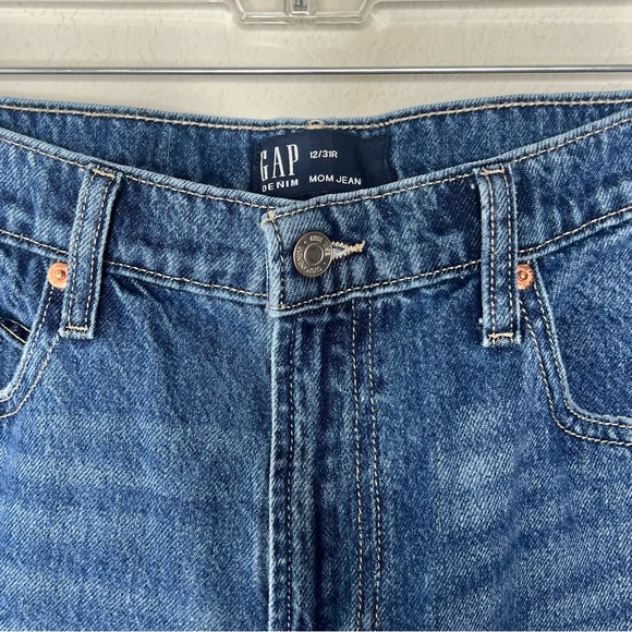 GAP Women’s High Rose Destructed Mom Jeans - Picture 5 of 12
